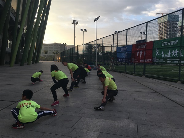 把企業凝聚在空氣里宣傳,猶如聽取蛙聲一片 把企業凝聚在空氣里宣傳,猶如聽取蛙聲一片