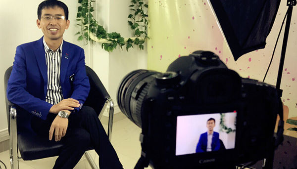 達康書記的杯子,加上視頻制作營銷推廣,不火才難! 達康書記的杯子,加上視頻制作營銷推廣,不火才難!